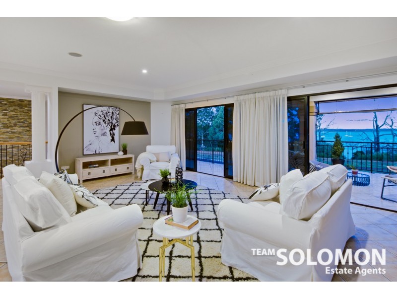 17 The Boulevard, Redland Bay QLD 4165