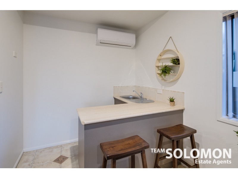 17 The Boulevard, Redland Bay QLD 4165