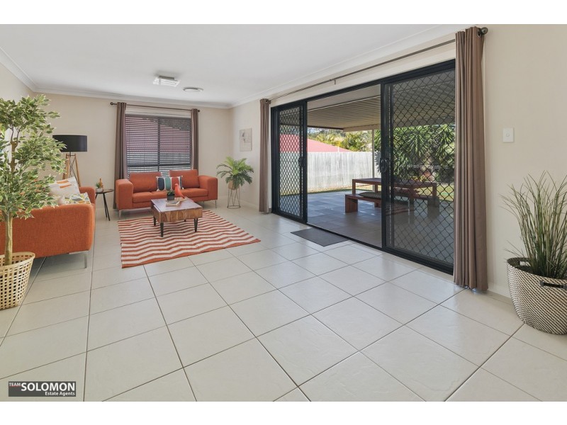2 Foote Street, Redland Bay QLD 4165
