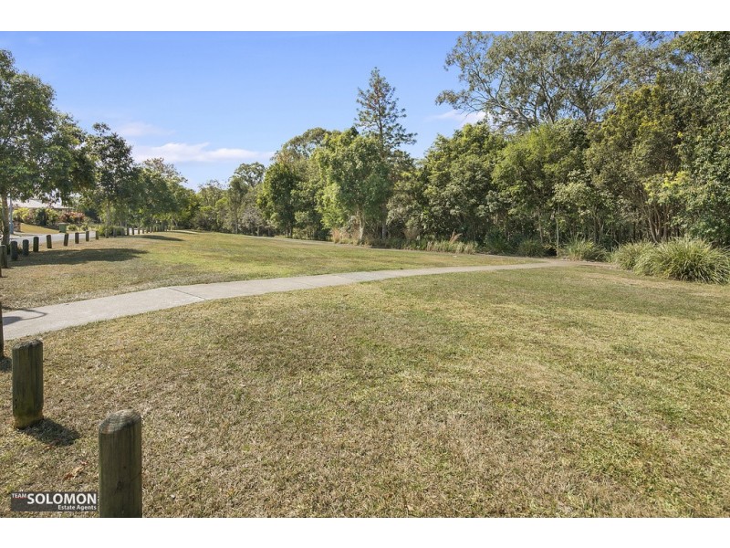 2 Foote Street, Redland Bay QLD 4165
