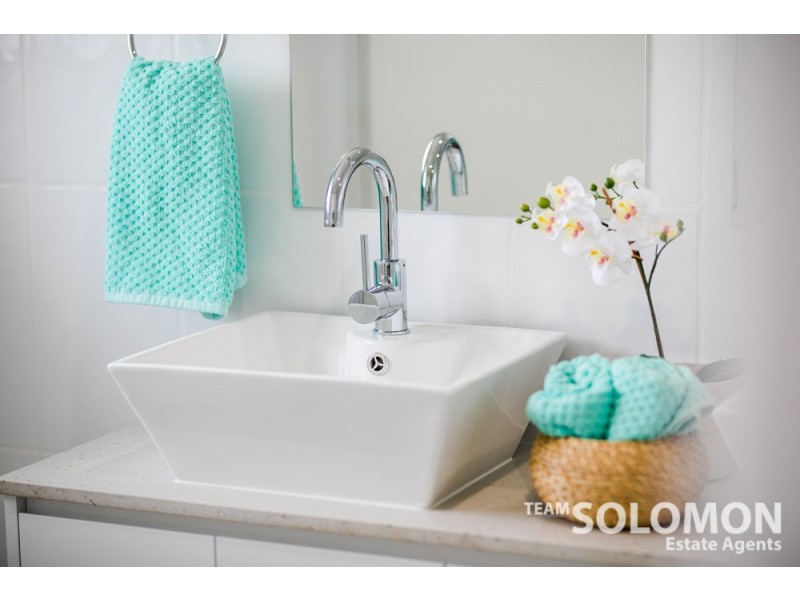 46 Russell Street, Cleveland QLD 4163