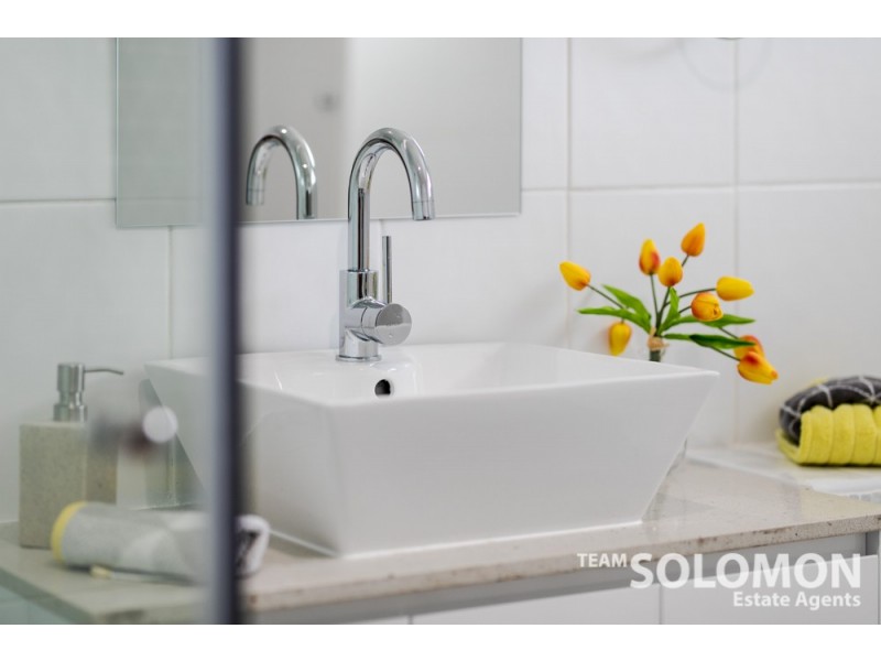 46 Russell Street, Cleveland QLD 4163