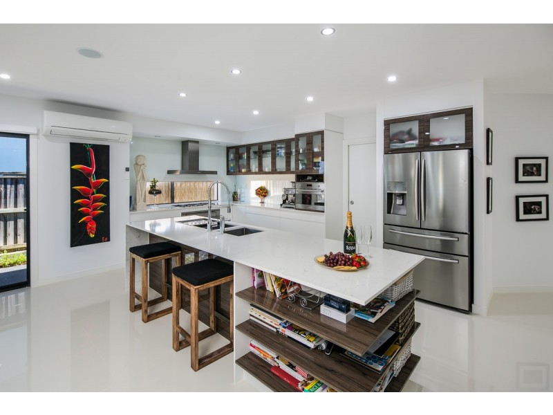 69 Masthead Drive, Raby Bay QLD 4163