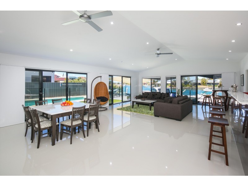 69 Masthead Drive, Raby Bay QLD 4163