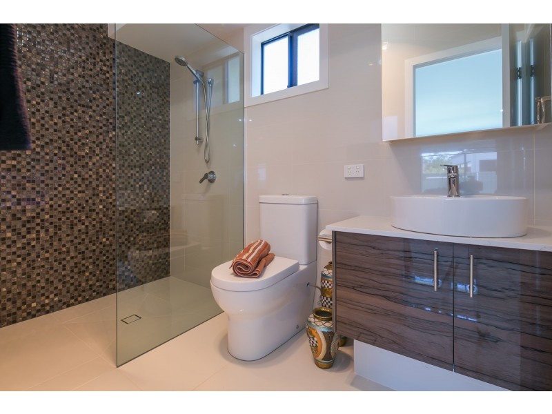 69 Masthead Drive, Raby Bay QLD 4163