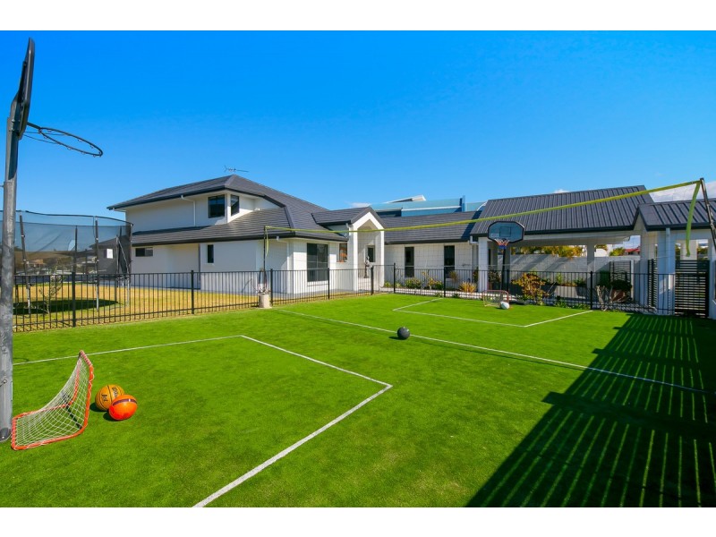 69 Masthead Drive, Raby Bay QLD 4163