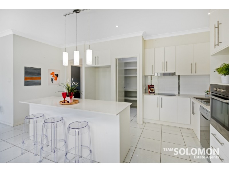 59 Barron Road, Birkdale QLD 4159