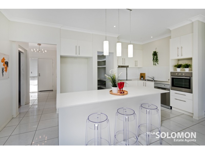 59 Barron Road, Birkdale QLD 4159