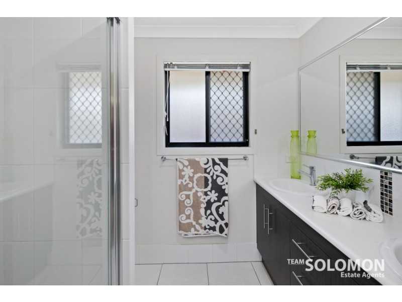 59 Barron Road, Birkdale QLD 4159