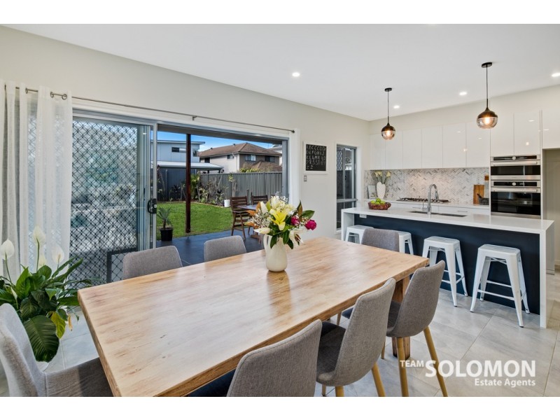 12 Water Street, Cleveland QLD 4163