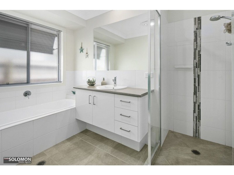 18 Kim Jon Court, Thornlands QLD 4164