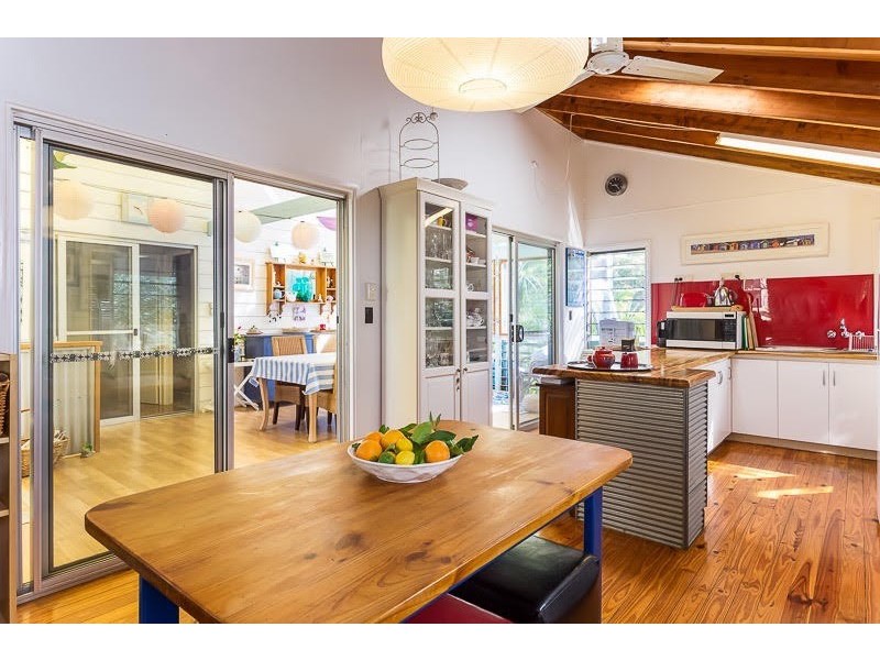 5 Mareela Street, Coochiemudlo Island QLD 4184