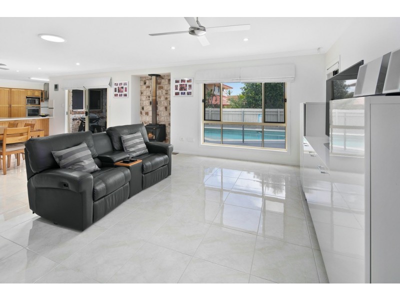 18 Queensbury Court, Wellington Point QLD 4160