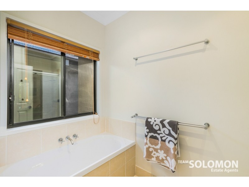 5 Breezeway Close, Wellington Point QLD 4160