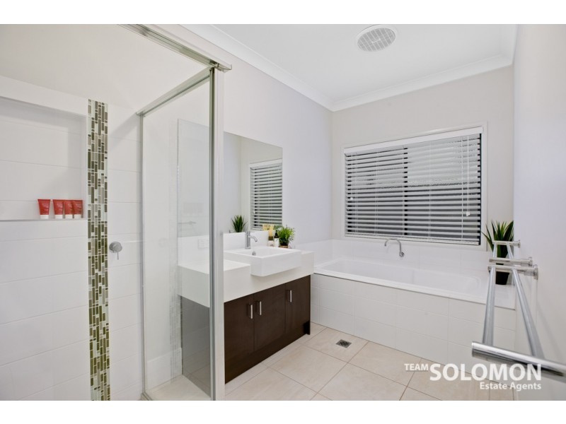 11 Tindappah Drive, Thornlands QLD 4164