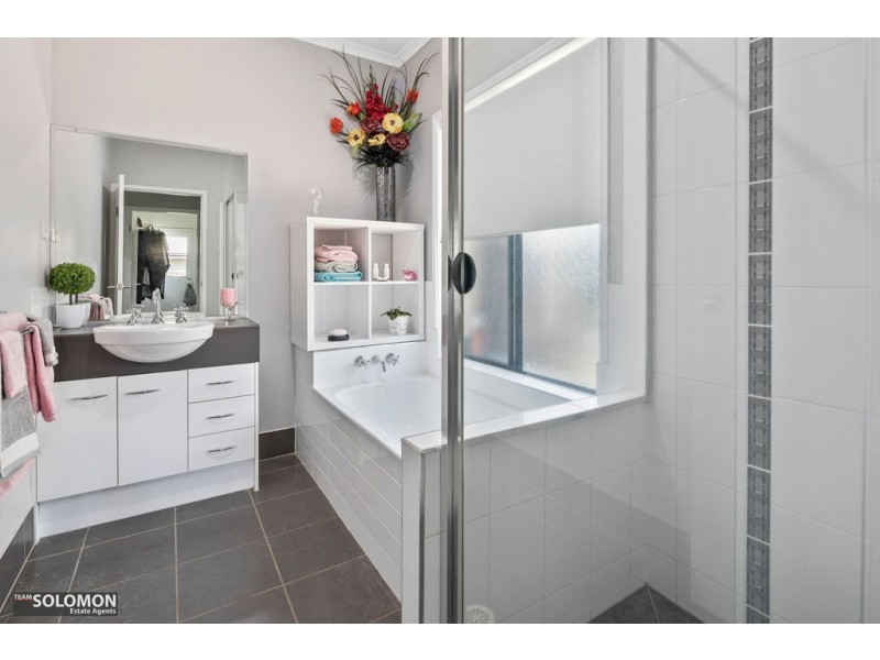 98 King Street, Thornlands QLD 4164