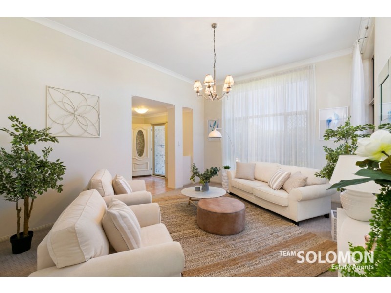 2 Waverley Court, Ormiston QLD 4160