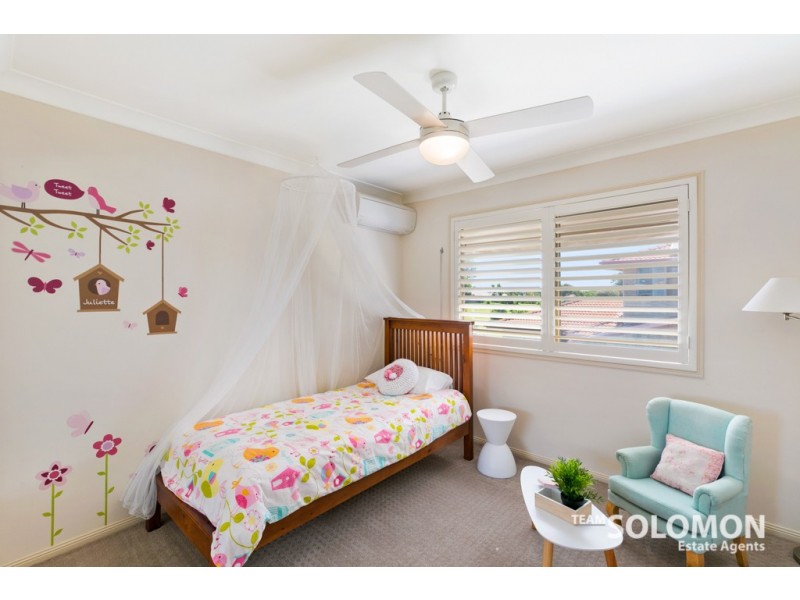 2 Waverley Court, Ormiston QLD 4160