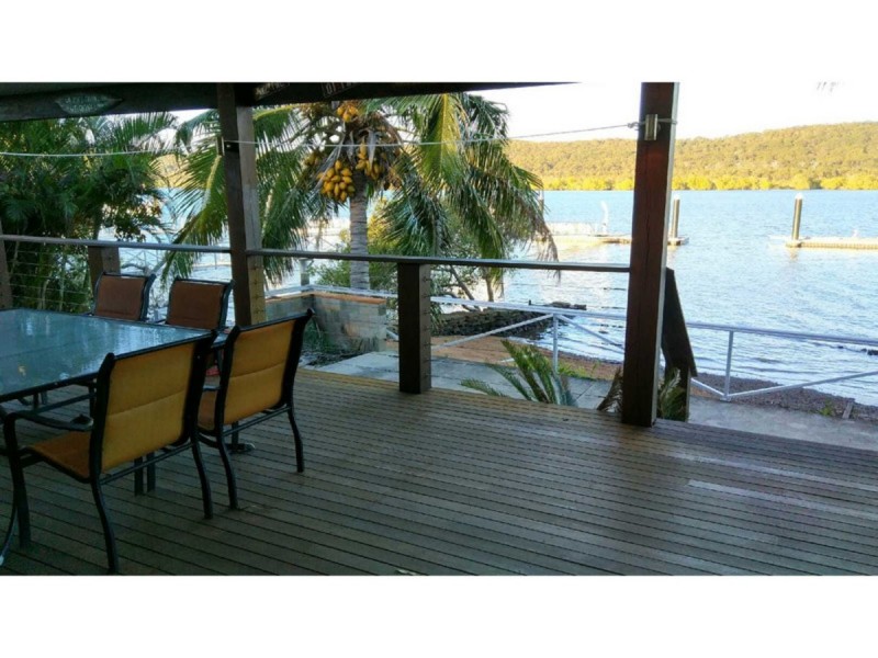 37 Wahine Drive, Russell Island QLD 4184