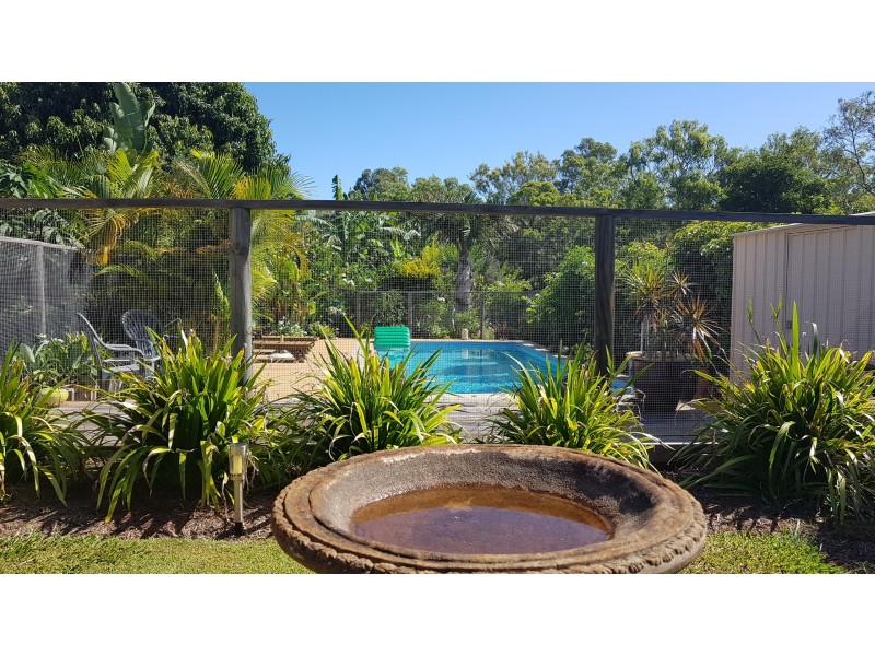 16 Eastbourne Terrace, Macleay Island QLD 4184