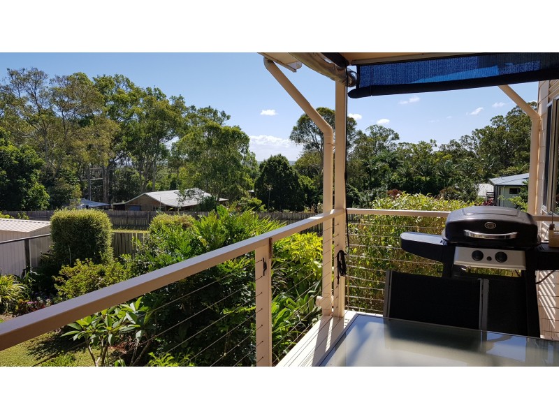 16 Eastbourne Terrace, Macleay Island QLD 4184