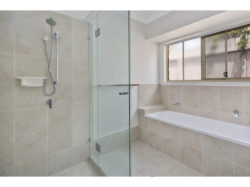 18 Queensbury Court, Wellington Point QLD 4160