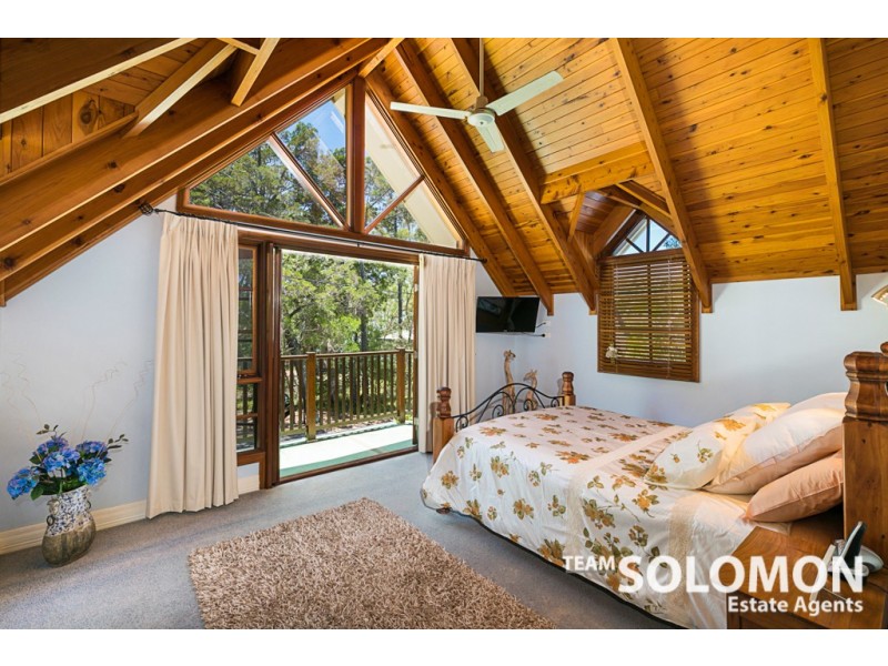 8 Flinders Street, Coochiemudlo Island QLD 4184