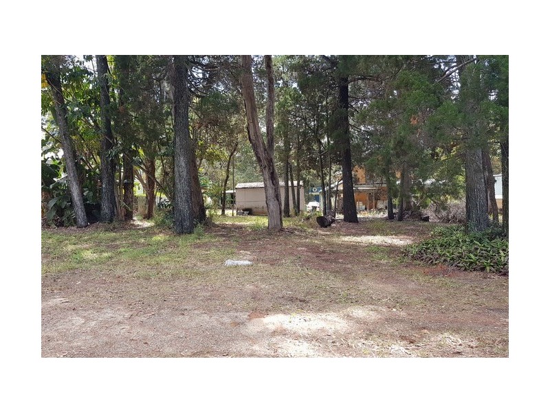 36 Shirley Street, Coochiemudlo Island QLD 4184