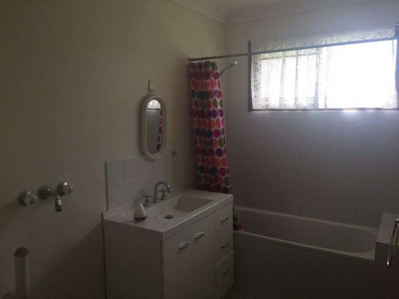 252 Victoria Parade, Coochiemudlo Island QLD 4184