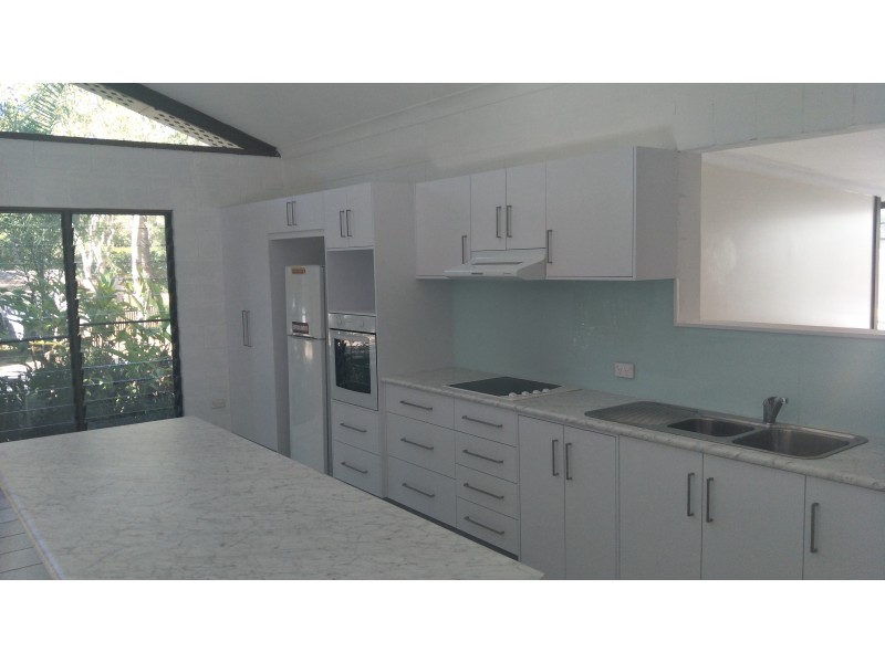 3 Mareela Street, Coochiemudlo Island QLD 4184