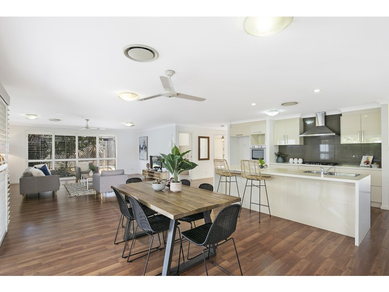 1 Salford Street, Victoria Point QLD 4165