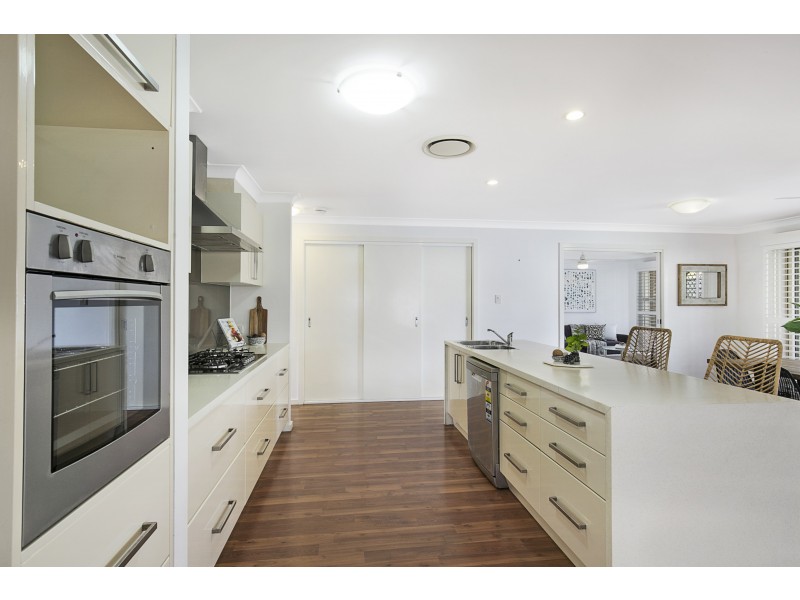 1 Salford Street, Victoria Point QLD 4165