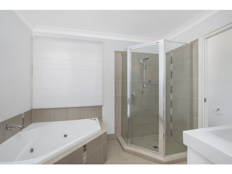 1 Salford Street, Victoria Point QLD 4165