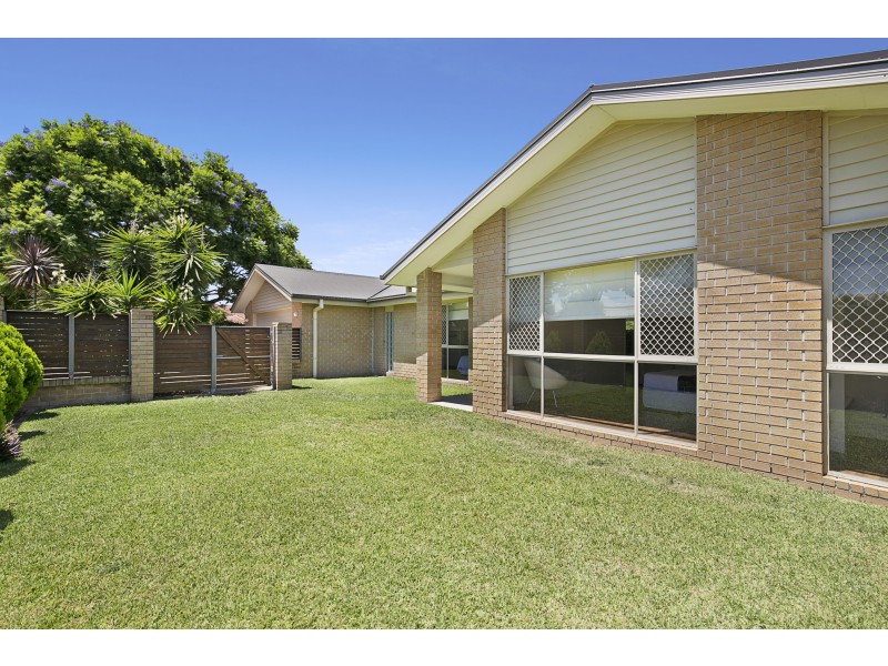 1 Salford Street, Victoria Point QLD 4165