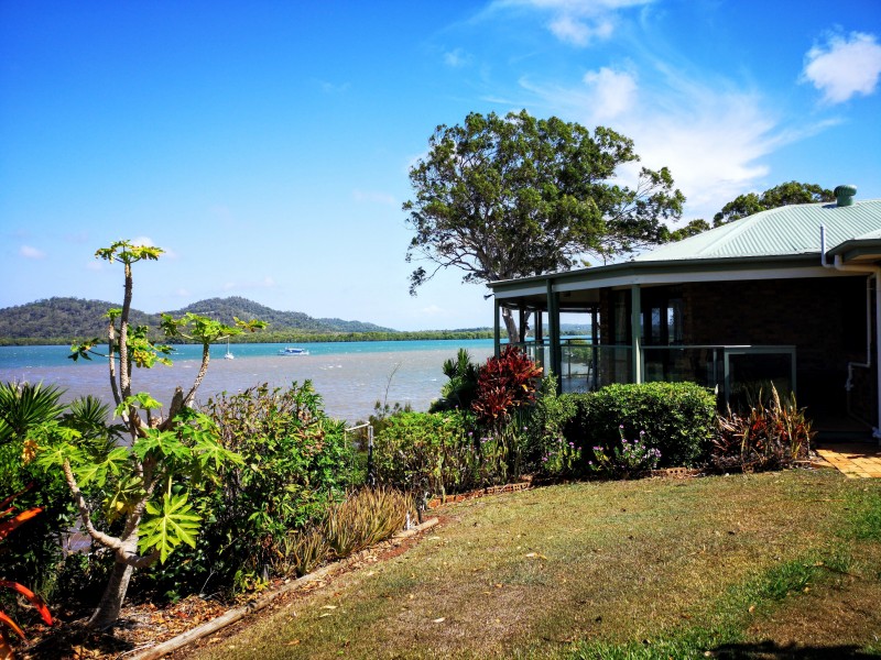 88-90 Canaipa Point Drive, Russell Island QLD 4184