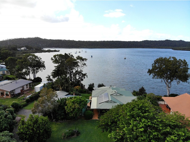 88-90 Canaipa Point Drive, Russell Island QLD 4184