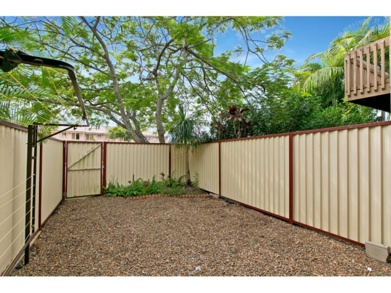 2/76 Mount Cotton Road, Capalaba QLD 4157