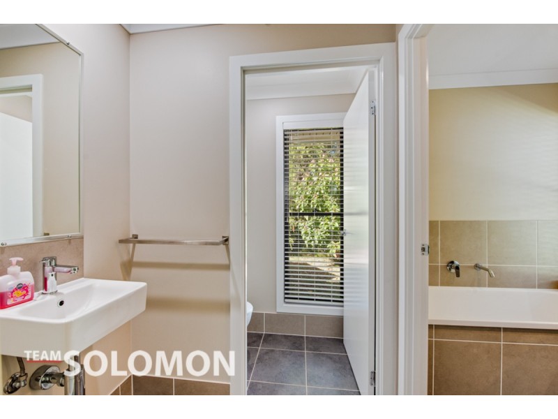 16 Kingfisher Street, Coochiemudlo Island QLD 4184