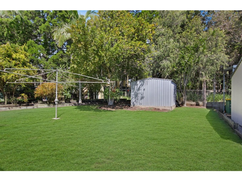 3 Pullen Street, Coochiemudlo Island QLD 4184