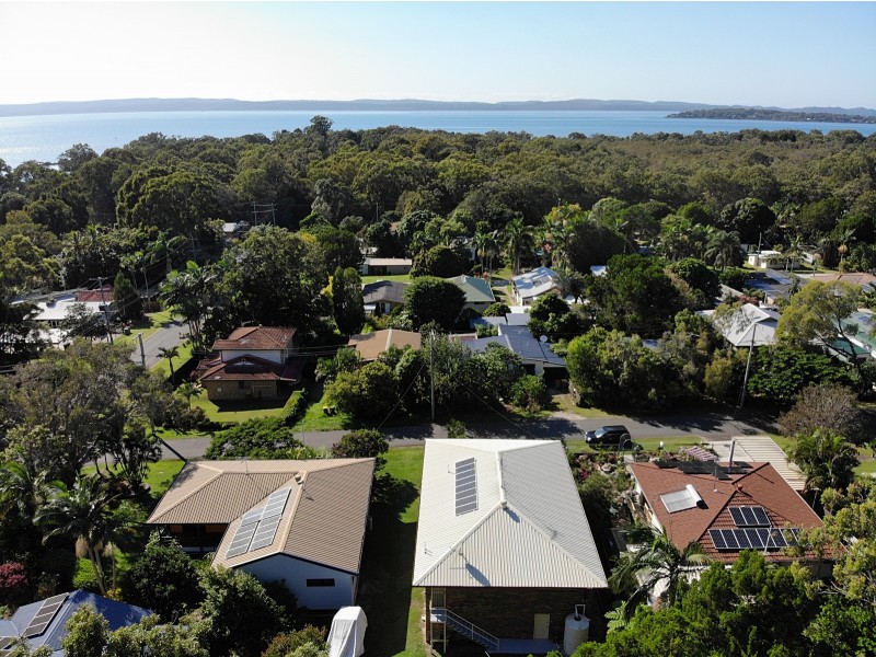 3 Pullen Street, Coochiemudlo Island QLD 4184