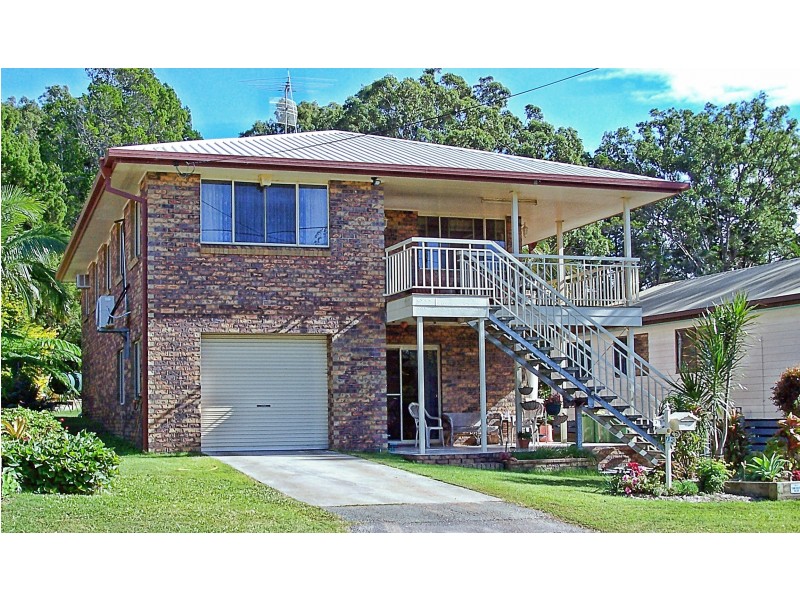 3 Pullen Street, Coochiemudlo Island QLD 4184