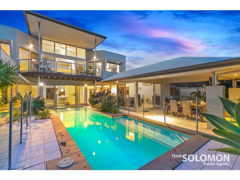 8 Devonstone Street, Cleveland QLD 4163