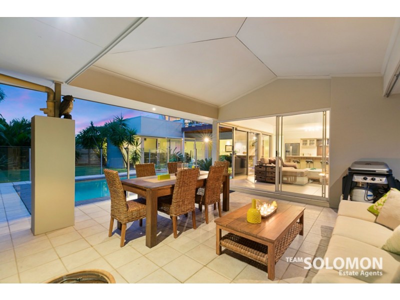 8 Devonstone Street, Cleveland QLD 4163