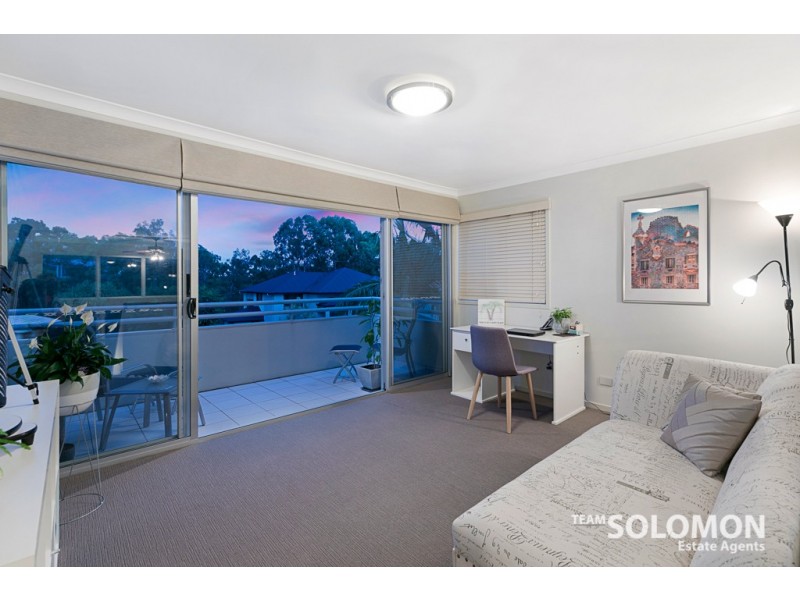 8 Devonstone Street, Cleveland QLD 4163
