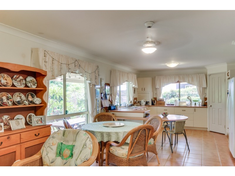 6 Shirley Street, Coochiemudlo Island QLD 4184