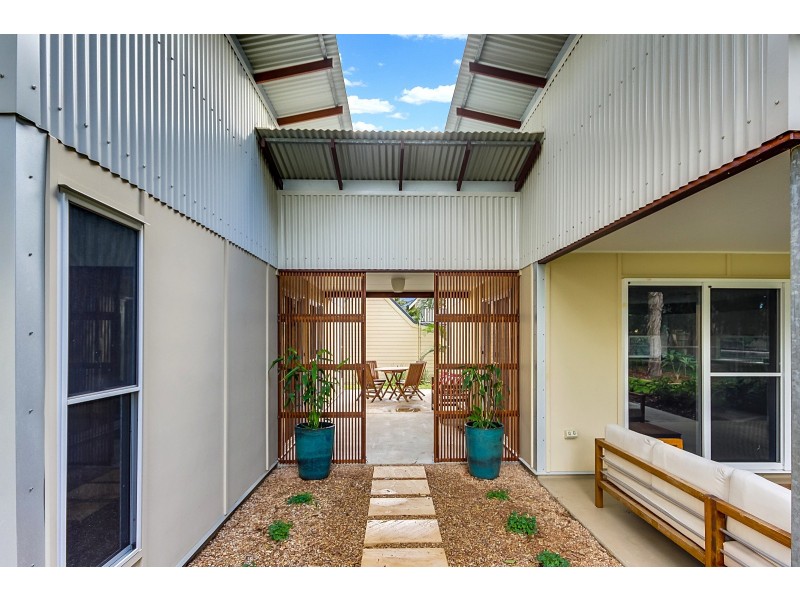 234B Victoria Parade, Coochiemudlo Island QLD 4184