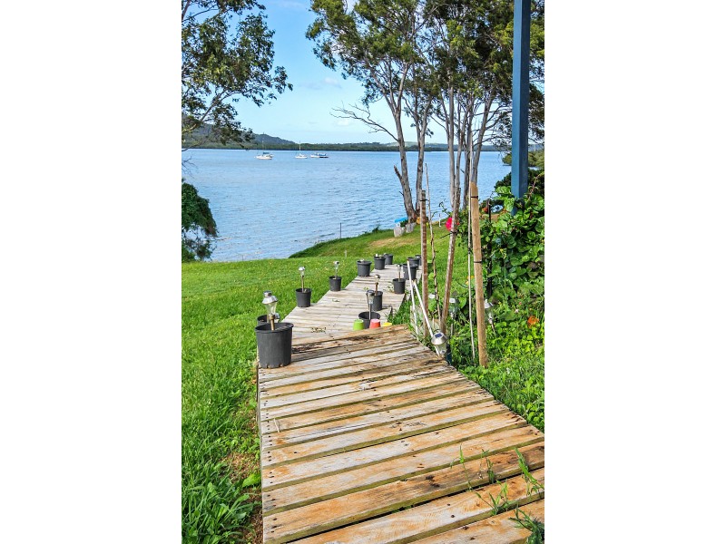 6 Emerson Street, Russell Island QLD 4184
