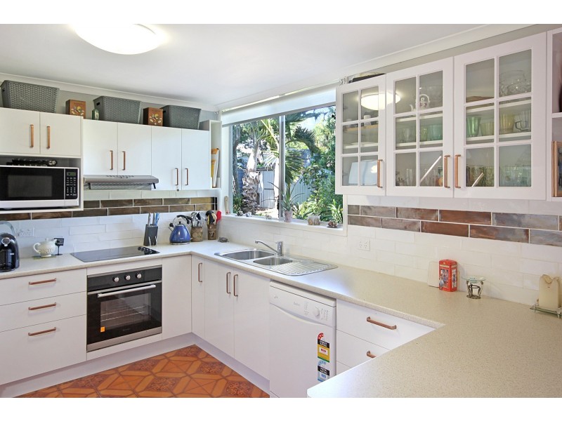 21 Ross Street, Coochiemudlo Island QLD 4184