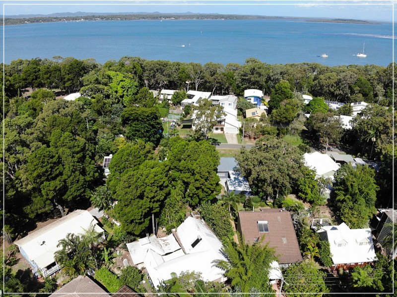 21 Ross Street, Coochiemudlo Island QLD 4184