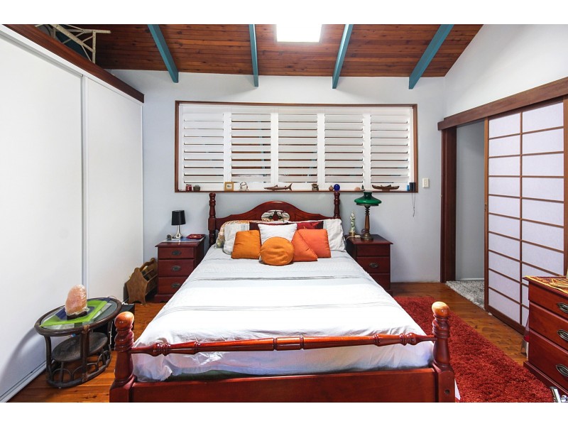 21 Ross Street, Coochiemudlo Island QLD 4184